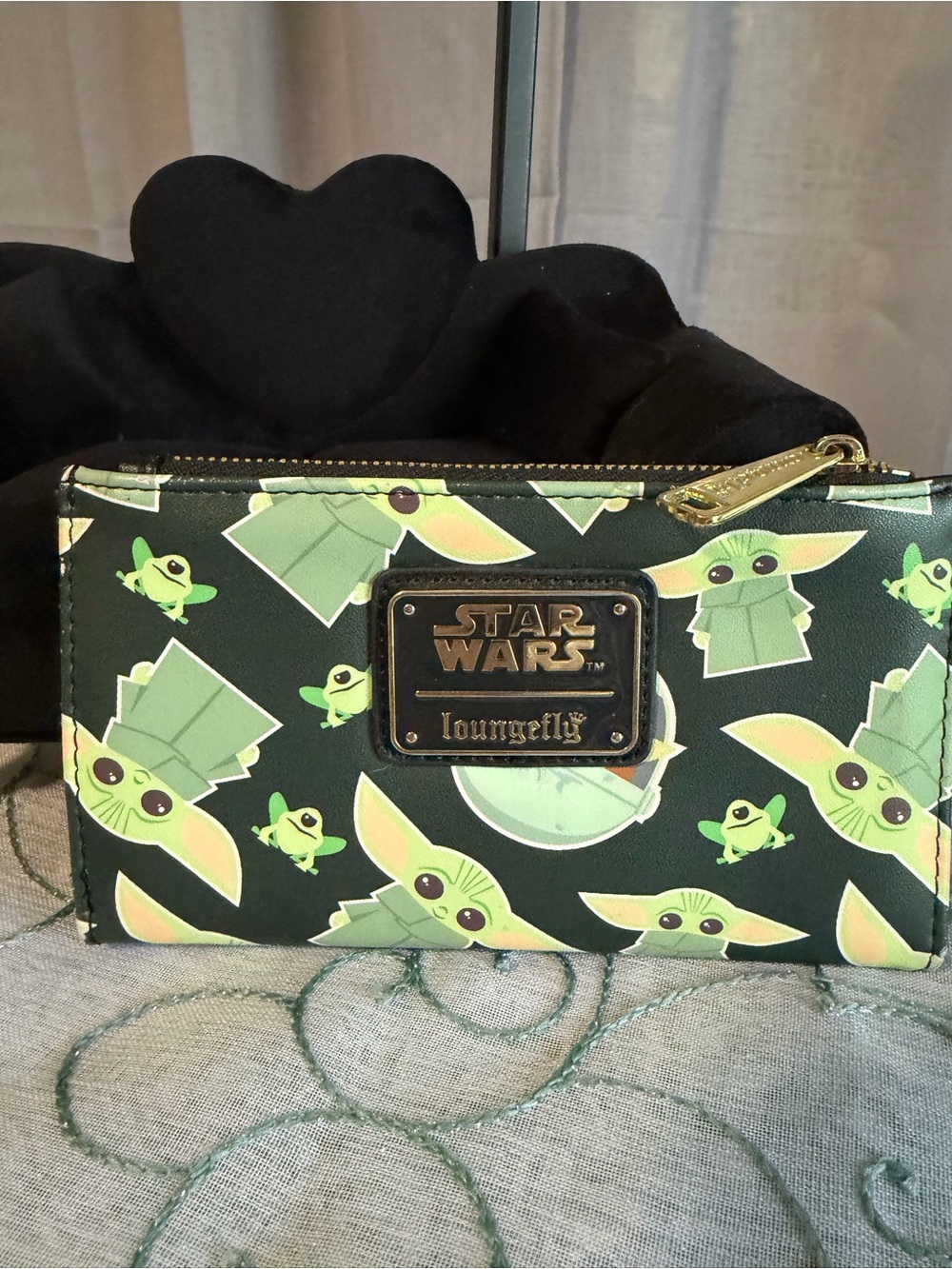 Loungefly Star Wars The Mandalorian Grogu (Baby Yoda) Wallet - Picture 2 of 11